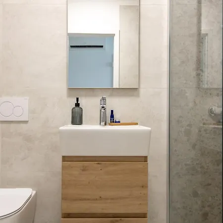 Val - Modern Appartement